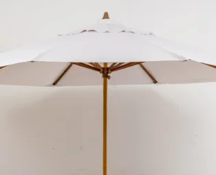 Ombrelone central de madeira fechado